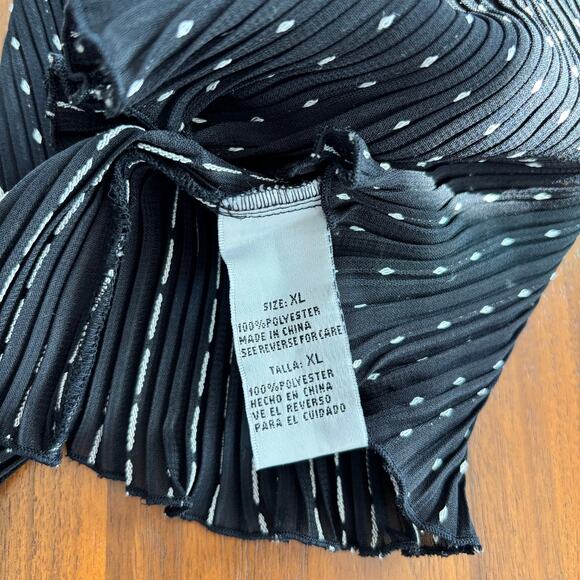 Kaelyn-Max Black Off-Shoulder Top with Bell Sleeves Size XL - Picture 9 of 12